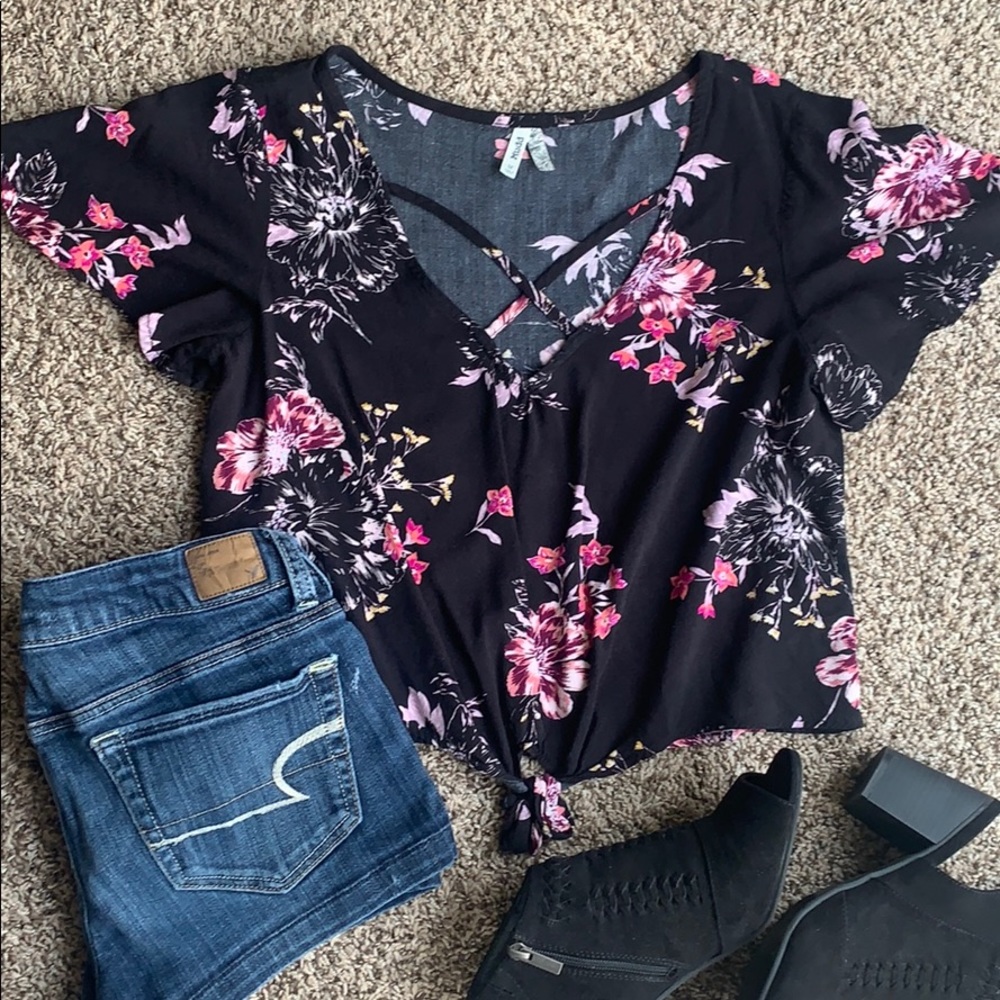 Mudd Crop-top